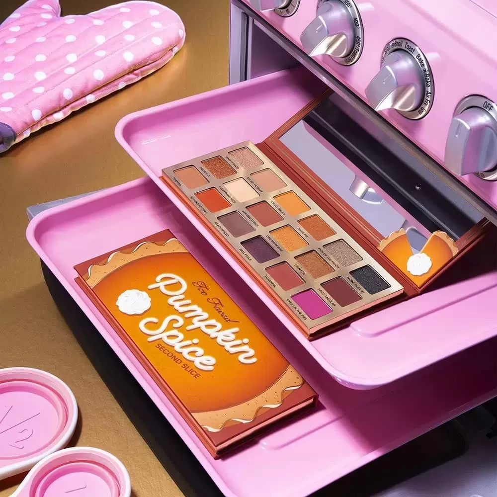about Eyeshadow Palette Too Faced  pumpkin spice eye shadow palette