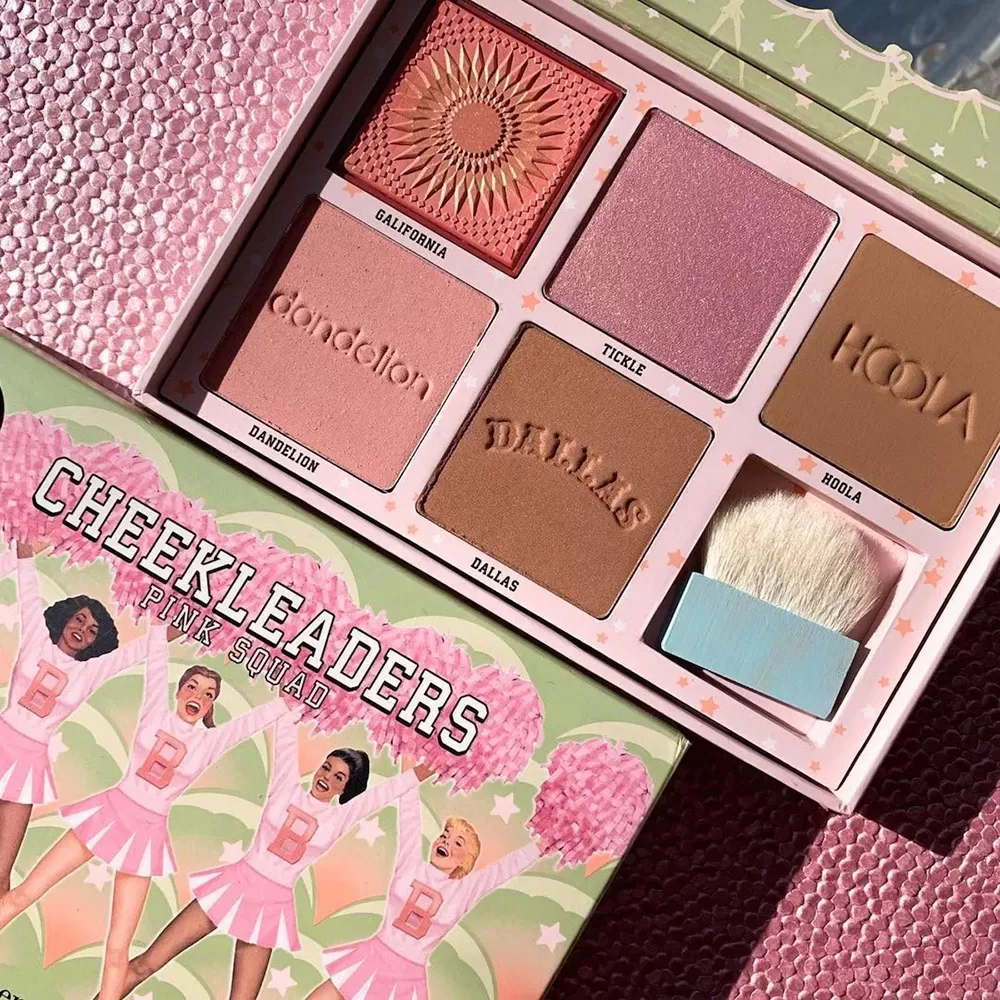 about Face palette Benefit Cheekleaders Pink Squad, Blush, bronze & highlight